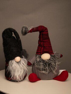 Woodsy Plaid Gnomes